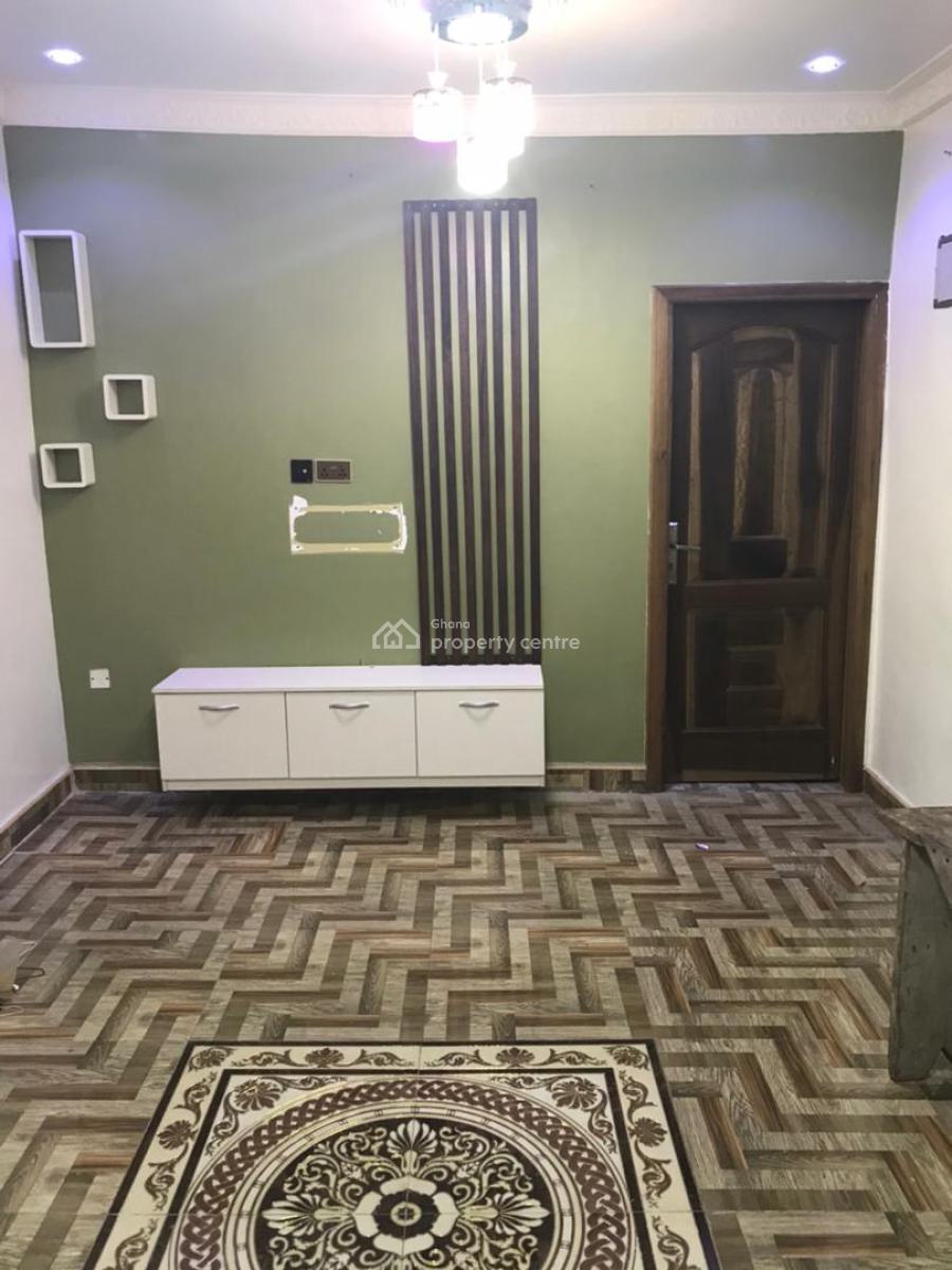 Nice Chamber and Hall, Labadi, La (labadi), La Dade Kotopon Municipal, Accra, House for Rent