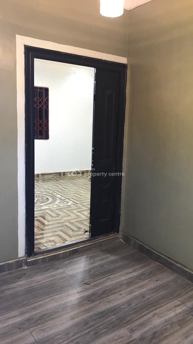 Nice Chamber and Hall, Labadi, La (labadi), La Dade Kotopon Municipal, Accra, House for Rent
