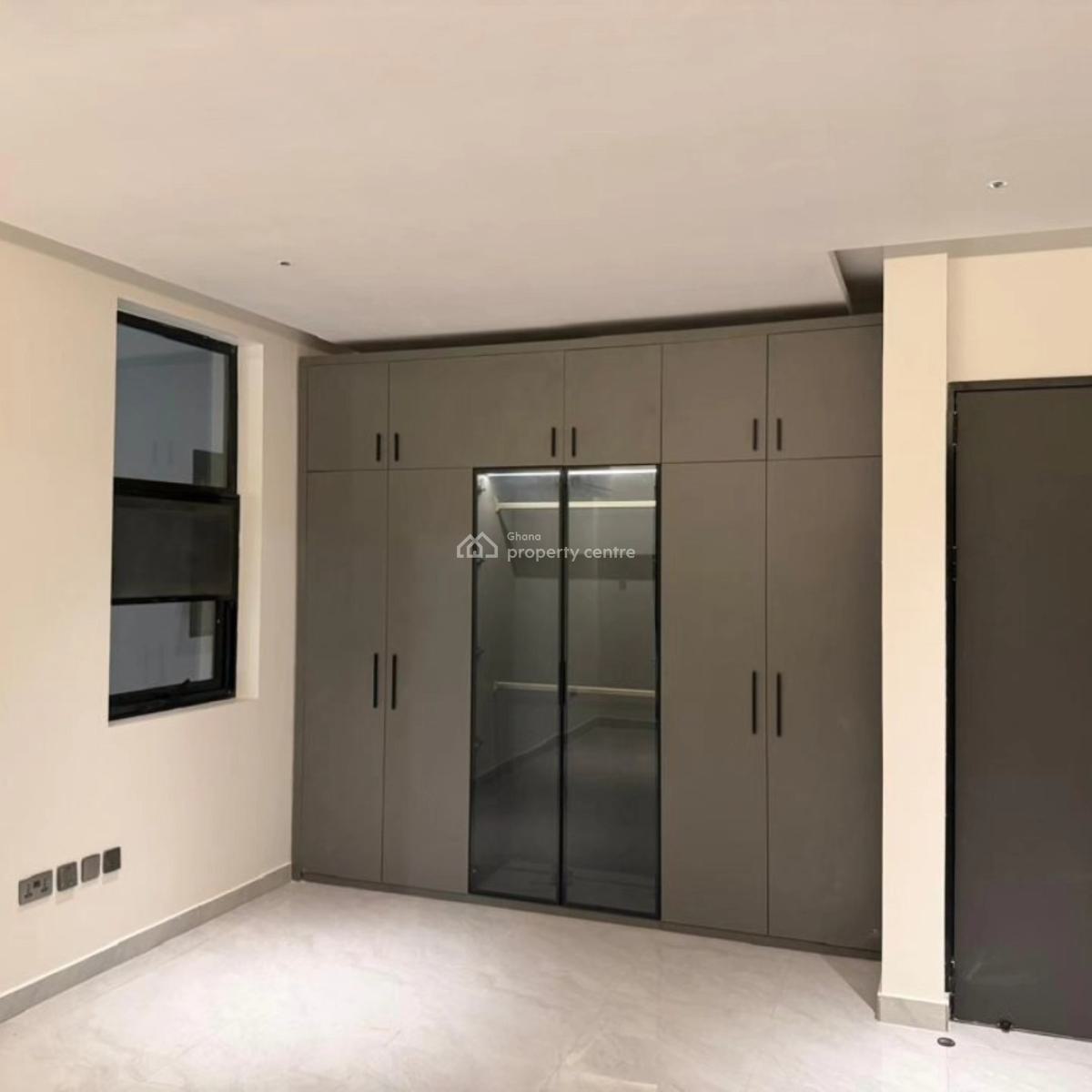 Executive Ensuite 5-bedroom, East Airport, Airport Residential Area, Accra, House for Sale