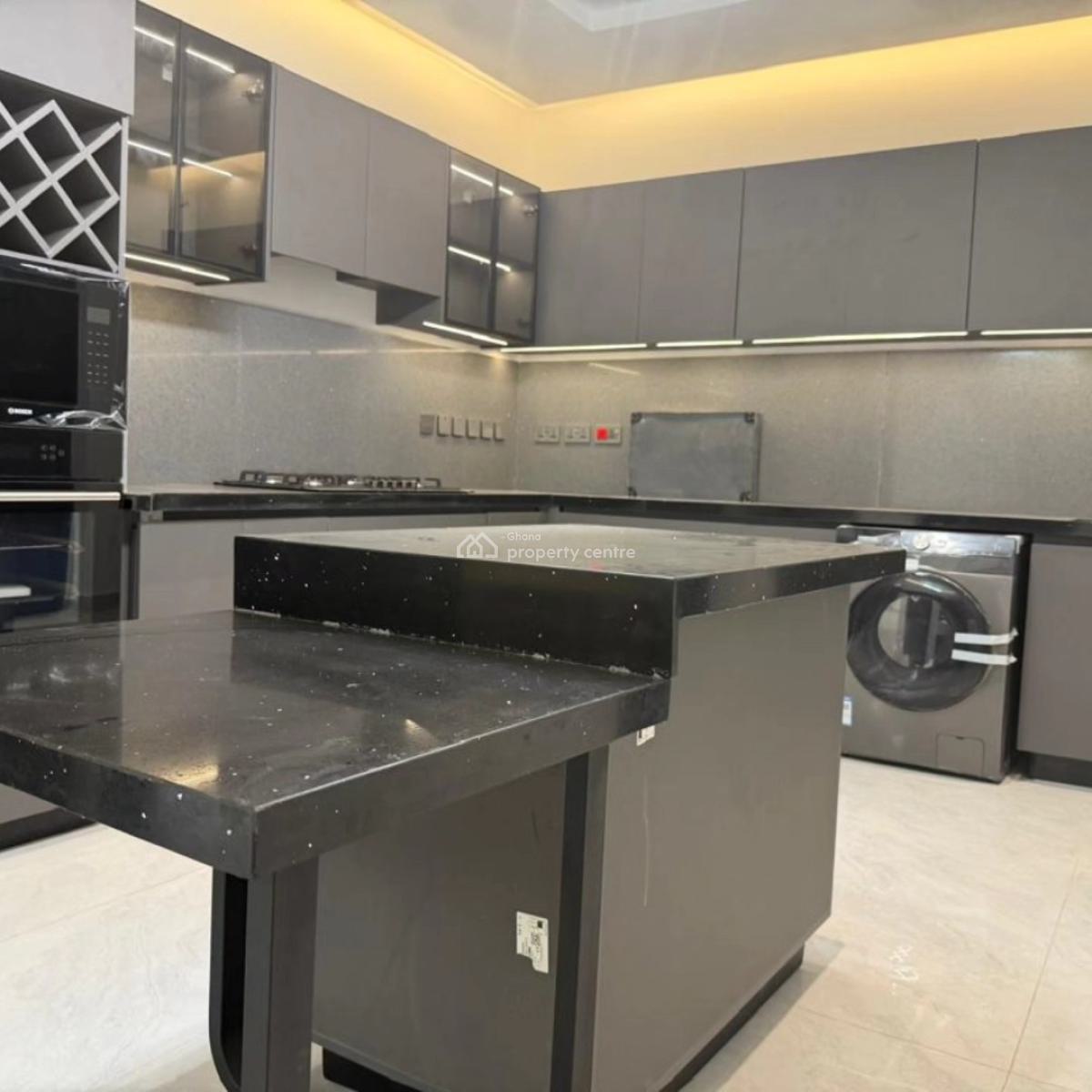 Executive Ensuite 5-bedroom, East Airport, Airport Residential Area, Accra, House for Sale