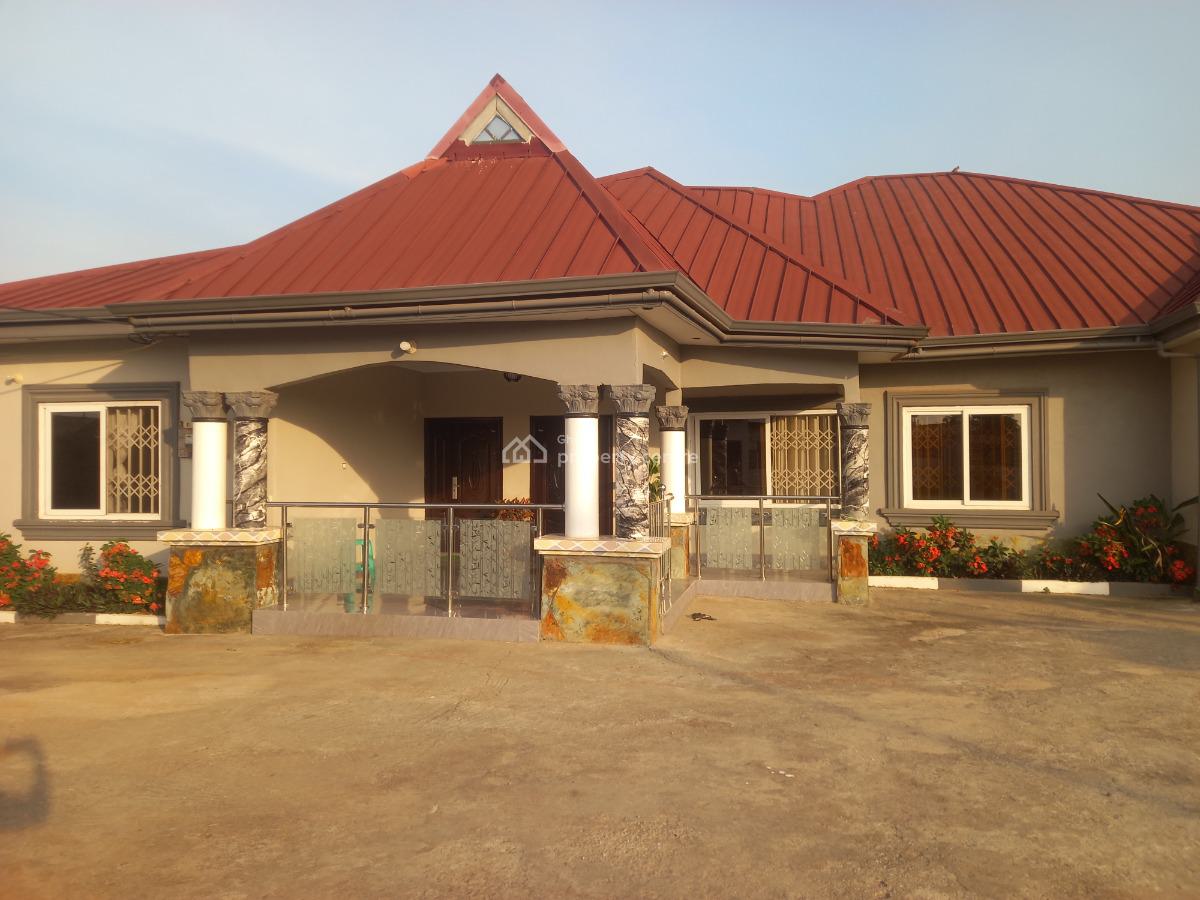 4 Bedrooms, Aputuogya,  on Atonsu Lake Road., Kumasi Metropolitan, Ashanti, House for Sale