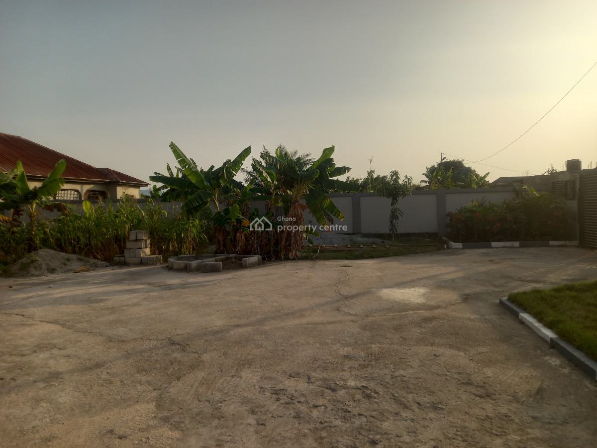 4 Bedrooms, Aputuogya,  on Atonsu Lake Road., Kumasi Metropolitan, Ashanti, House for Sale