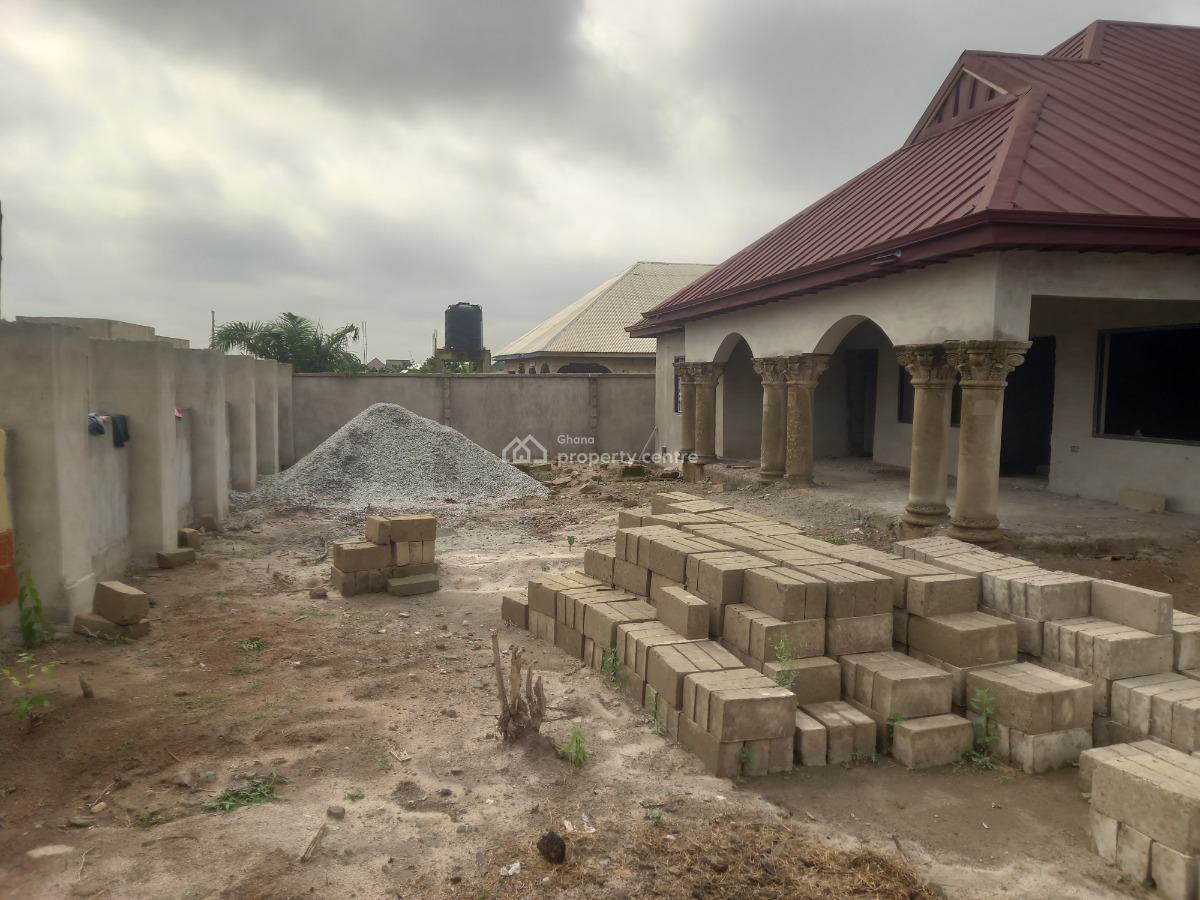 5 Bedrooms, Adesina, on Kenyasi Abrem Road., Kumasi Metropolitan, Ashanti, House for Sale