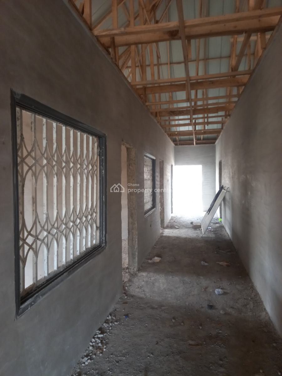 5 Bedrooms, Adesina, on Kenyasi Abrem Road., Kumasi Metropolitan, Ashanti, House for Sale