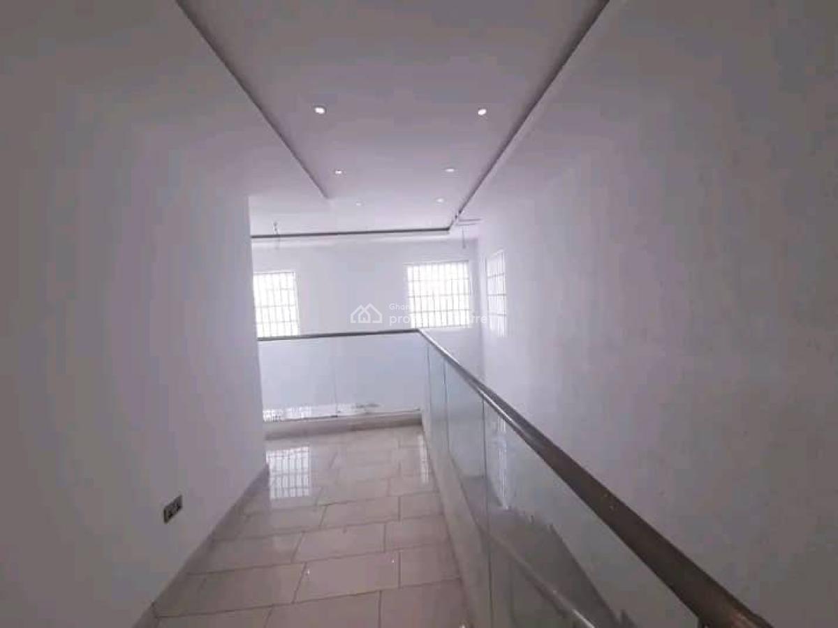 Executive 4-bedroom House @ East Airport, East Airport, Airport Residential Area, Accra, House for Sale