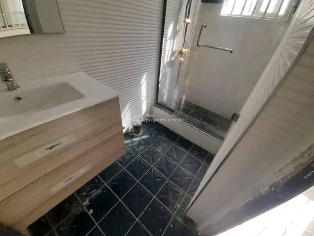 Executive 4-bedroom House @ East Airport, East Airport, Airport Residential Area, Accra, House for Sale