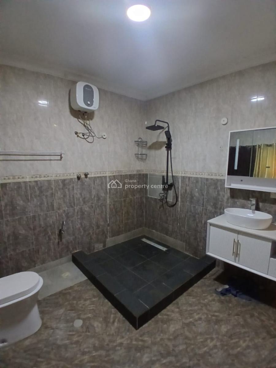 Executive 4-bedroom House @ Madina Warehouse, Warehouse, La Nkwantanang Madina Municipal, Accra, House for Rent