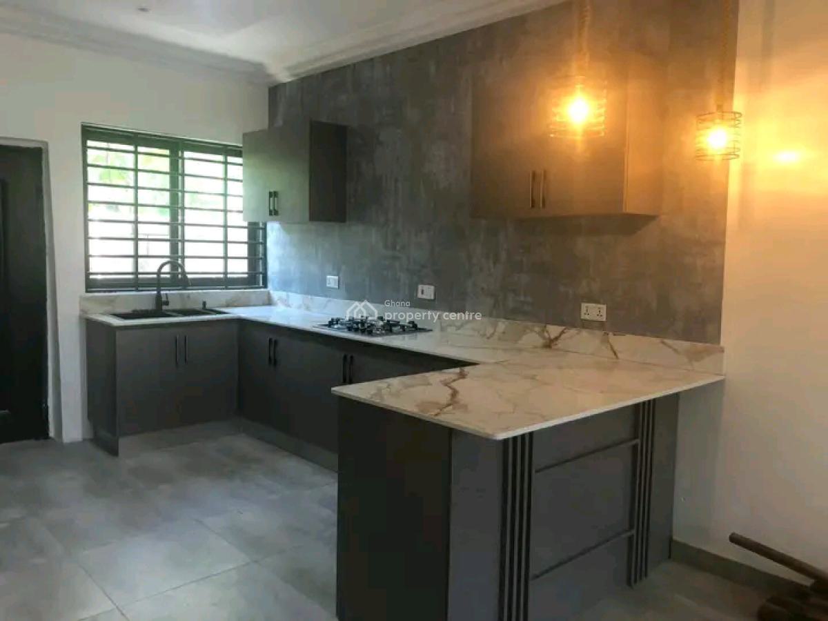 Executive 2-bedroom Apartment @ Bushroad, Bushroad, Teshie-nungua Estates, Accra, Apartment for Rent