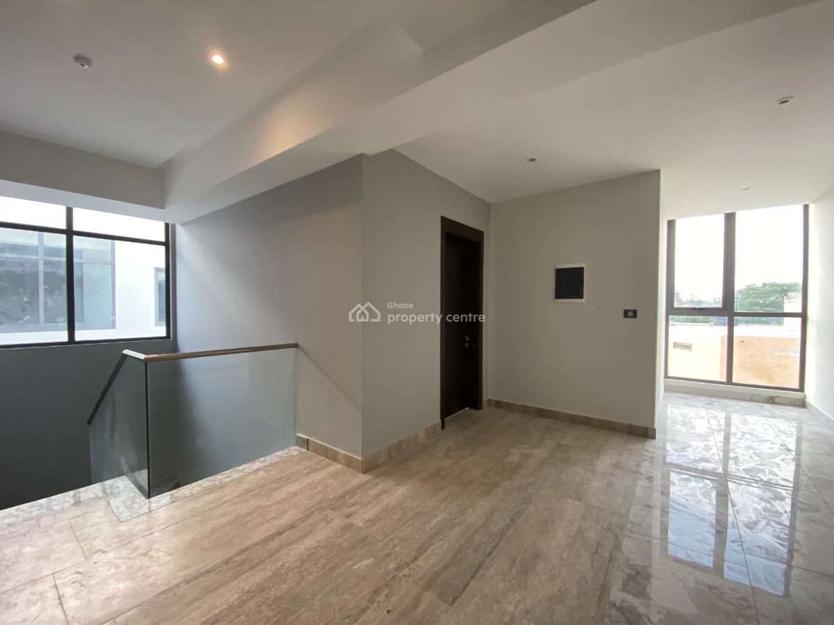 Luxury 4 Bedrooms Penthouse, Boundary Road, East Legon, Accra, Townhouse for Rent
