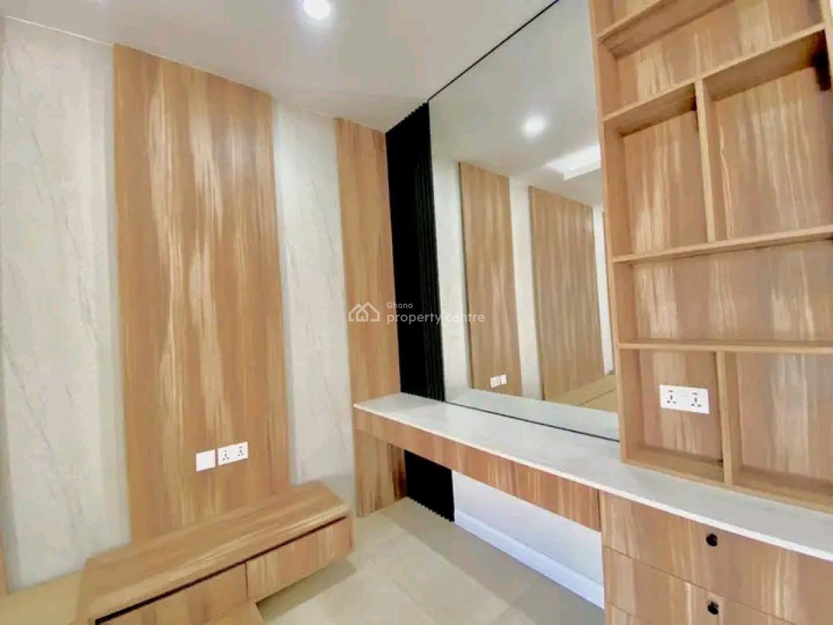 Executive 5-bedroom House @ East Airport, East Airport, Airport Residential Area, Accra, House for Sale