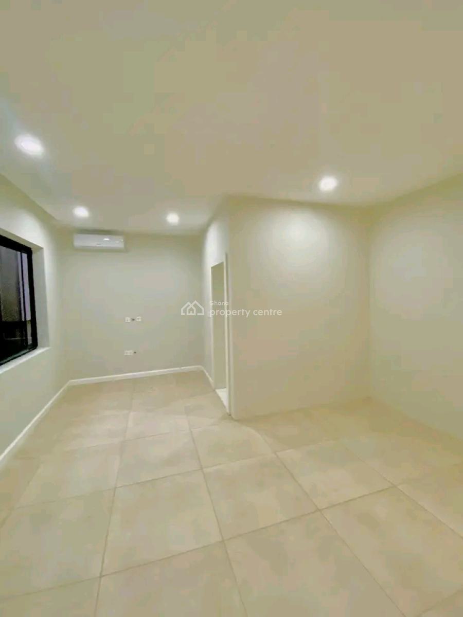 Executive 5-bedroom House @ East Airport, East Airport, Airport Residential Area, Accra, House for Sale