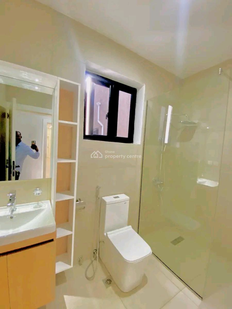 Executive 5-bedroom House @ East Airport, East Airport, Airport Residential Area, Accra, House for Sale