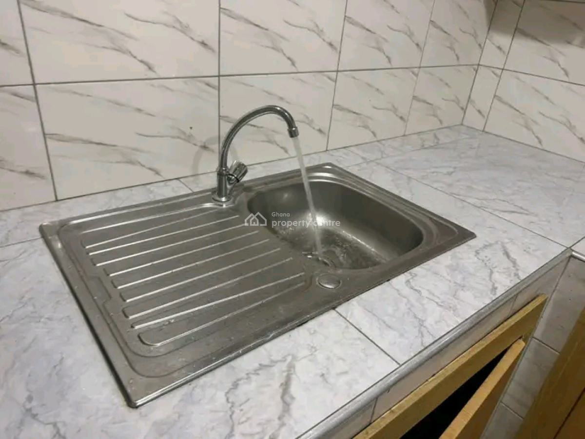 Executive 2-bedroom Apartment @ Tantra Hill, Ga West Municipal, Accra, Apartment for Rent