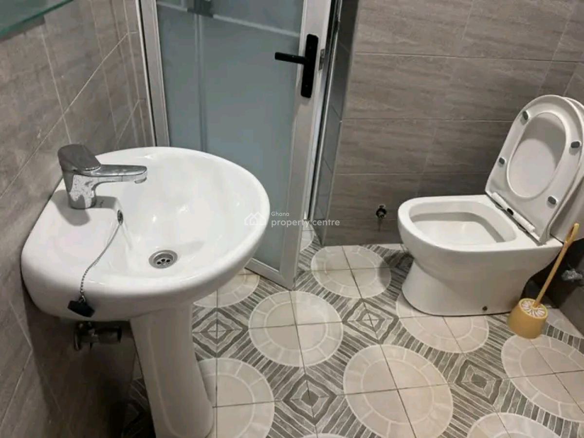 Executive 2-bedroom Apartment @ Tantra Hill, Ga West Municipal, Accra, Apartment for Rent