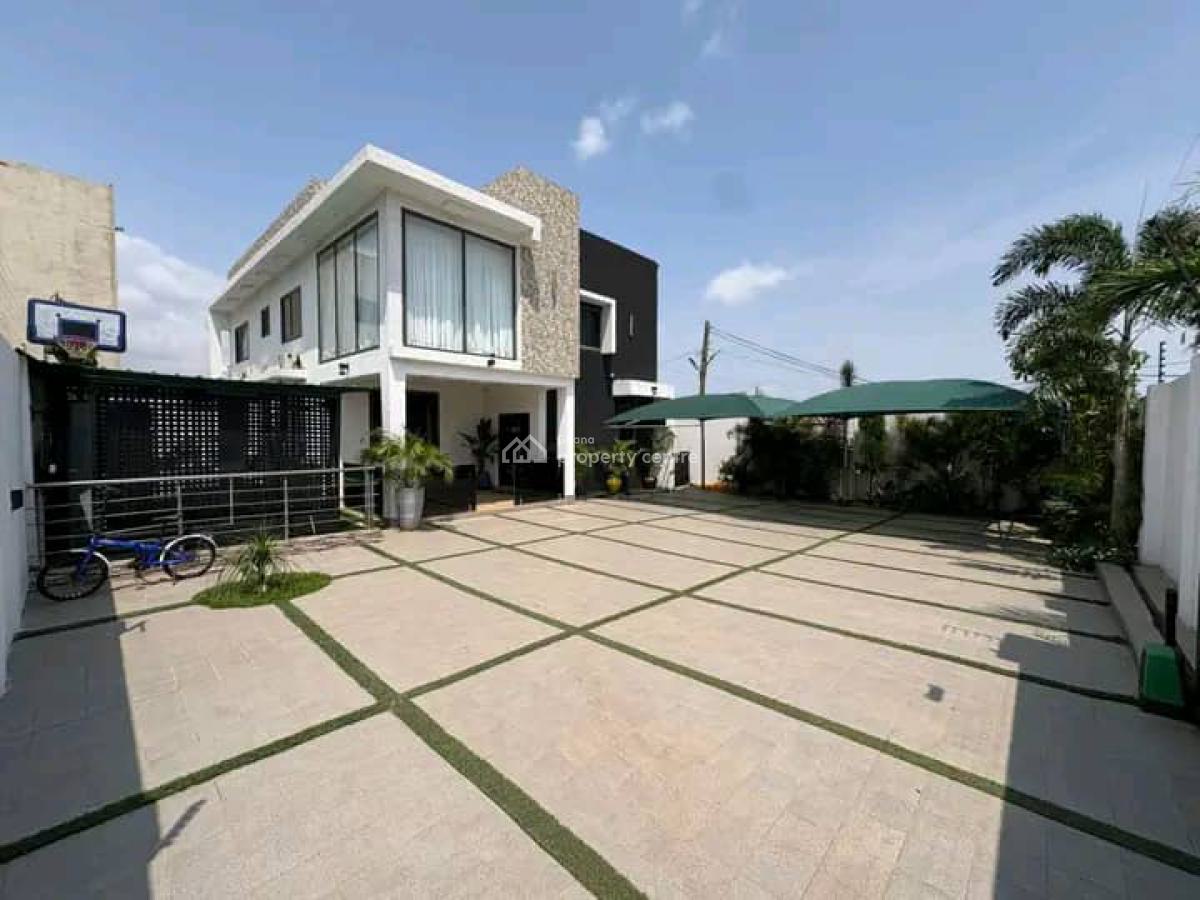 Luxurious Fully Furnished 4-bedroom Townhouse @  East Legon, East Legon, Accra, House Short Let
