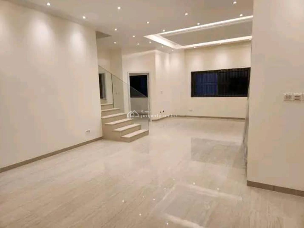 Luxurious Semi Furnished 3-bedroom Townhouse @ Airport, Airport Residential Area, Accra, Townhouse for Rent