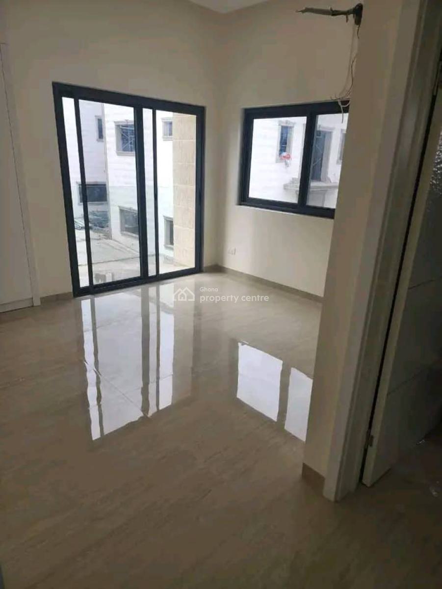 Luxurious Semi Furnished 3-bedroom Townhouse @ Airport, Airport Residential Area, Accra, Townhouse for Rent