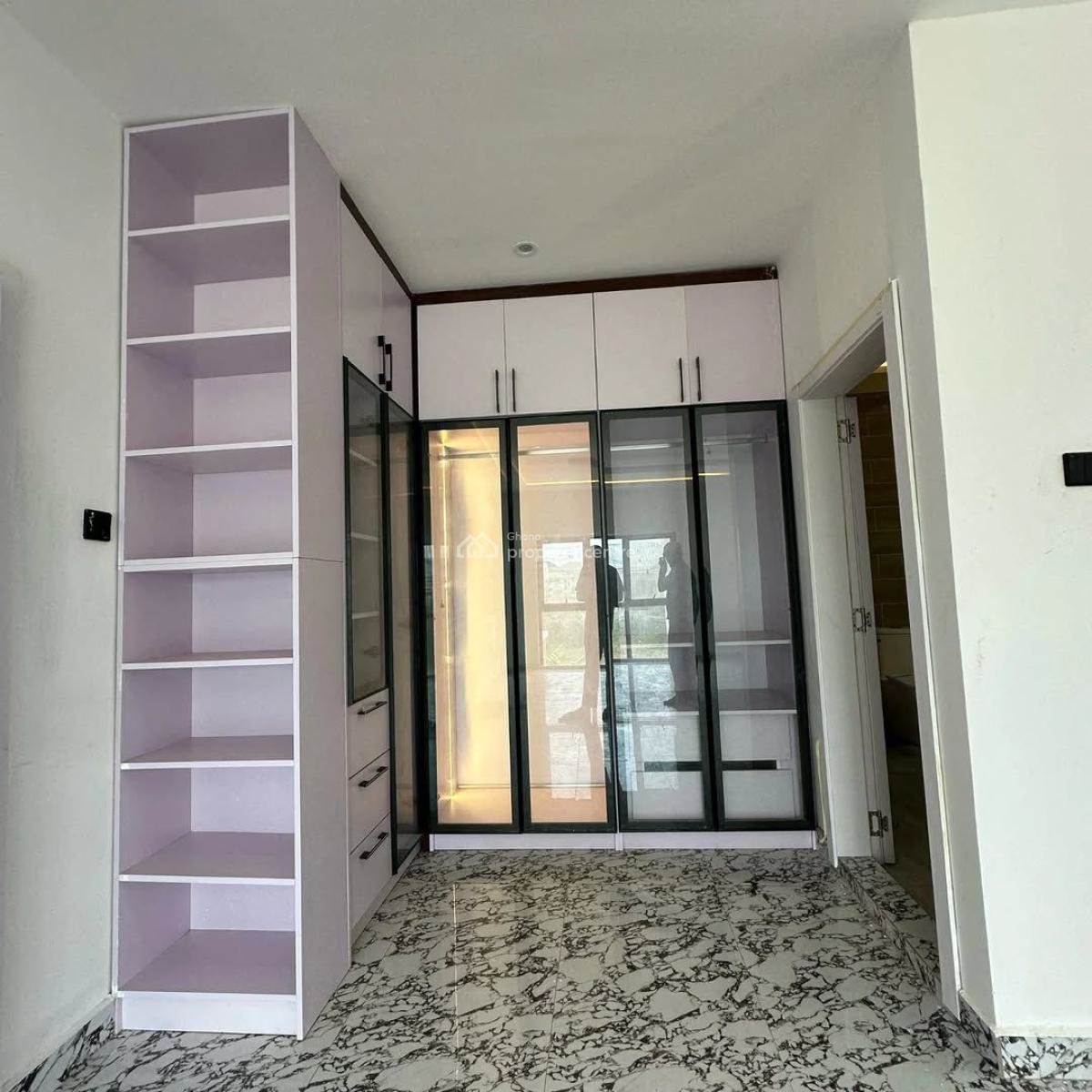 Executive 4 Bedrooms, Spintex, Accra, House for Sale