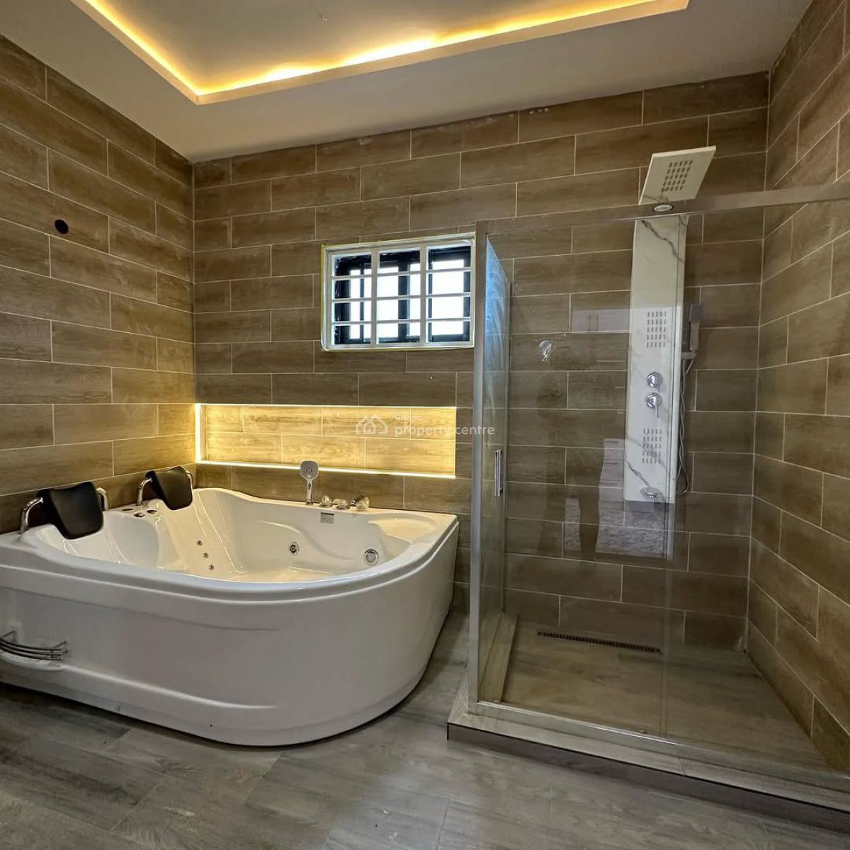 Executive 4 Bedrooms, Spintex, Accra, House for Sale