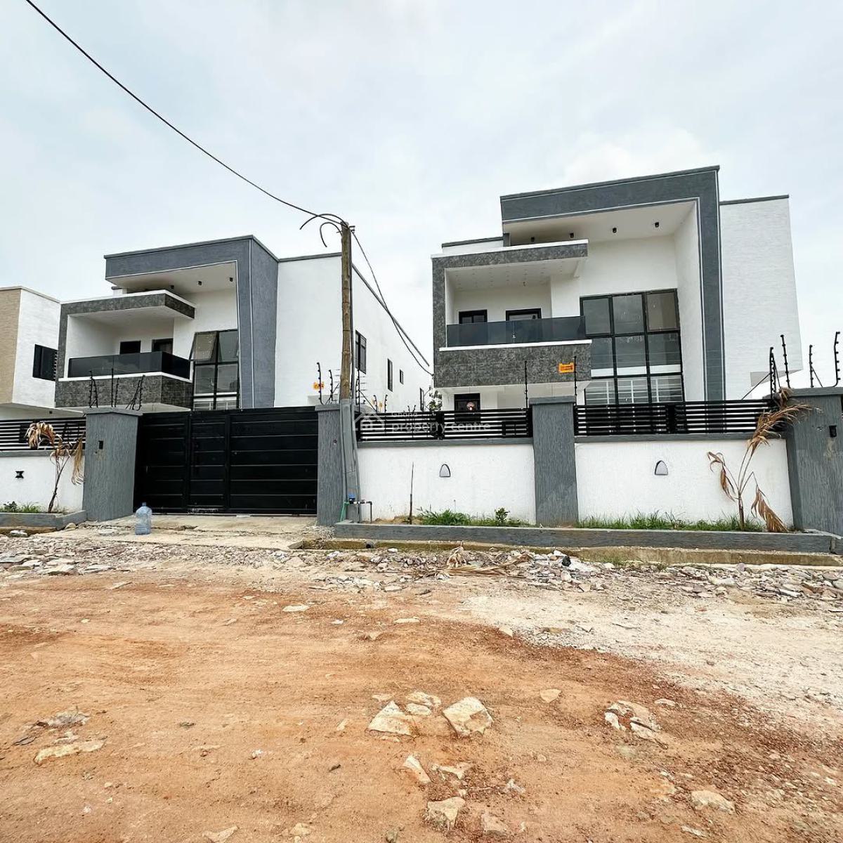 Executive 4 Bedrooms, Spintex, Accra, House for Sale
