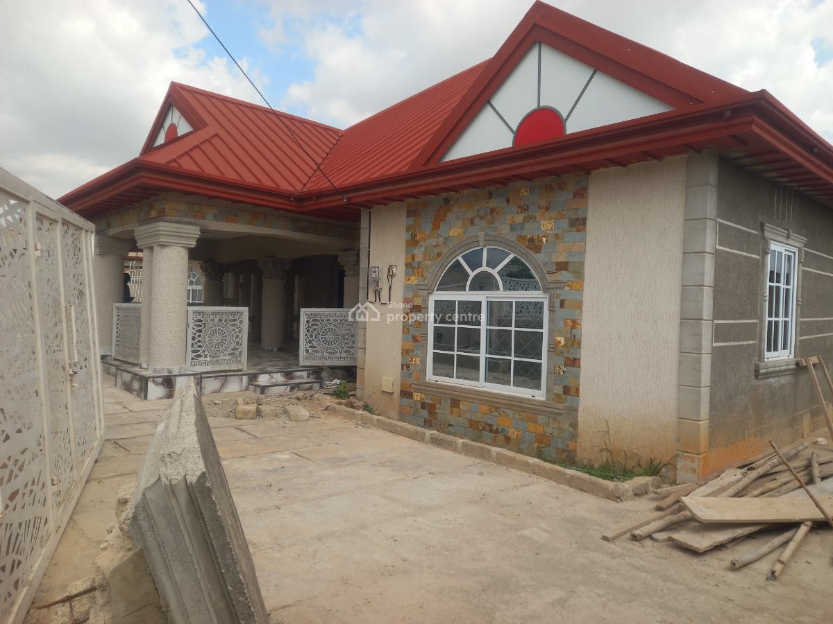 8 Bedrooms ( Furnished), Esereso Adagya, Atonsu Aputuogya Road., Kumasi Metropolitan, Ashanti, House for Sale