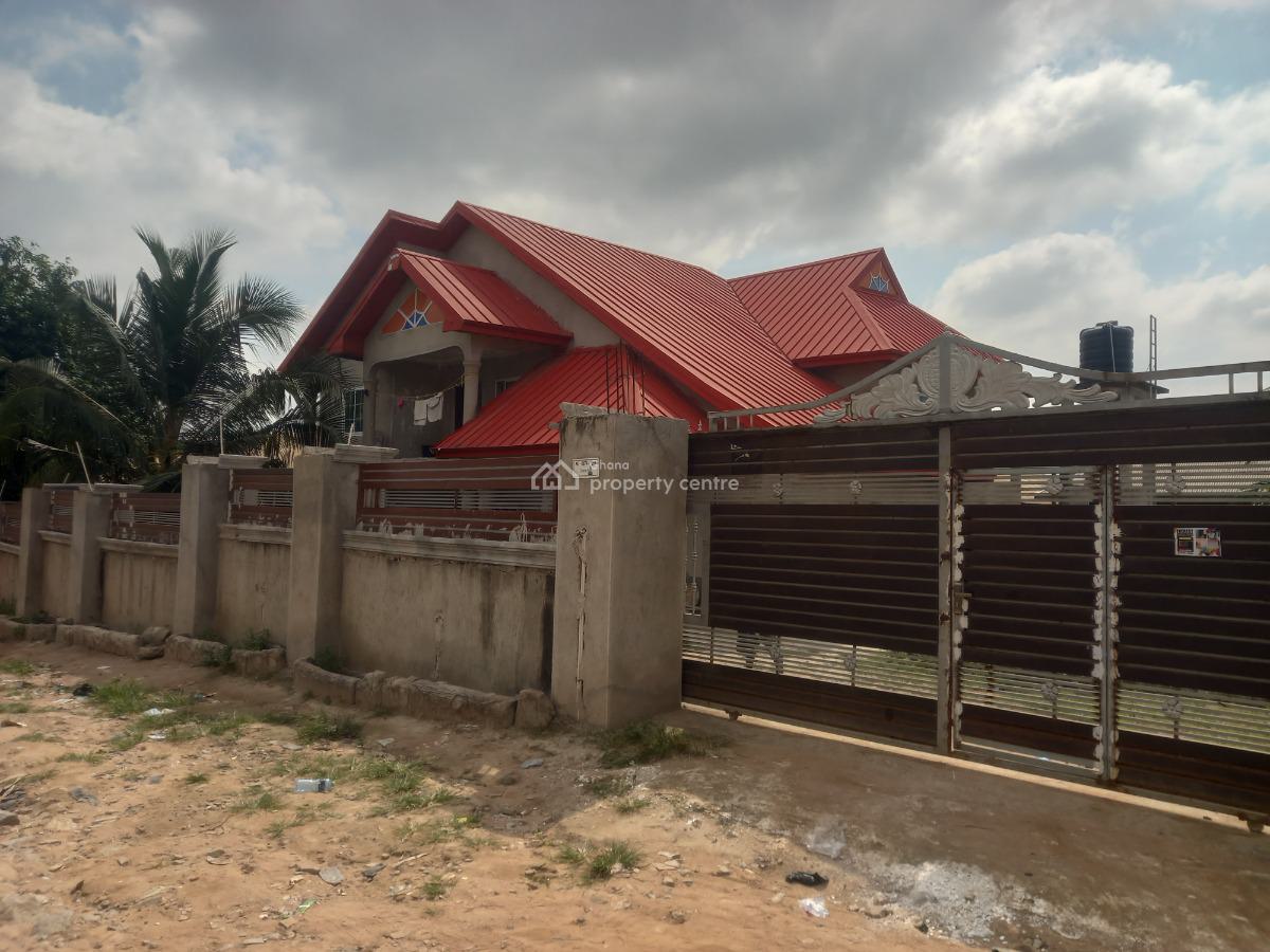 8 Bedrooms, Kenyasi Abrem, Kumasi Metropolitan, Ashanti, House for Sale