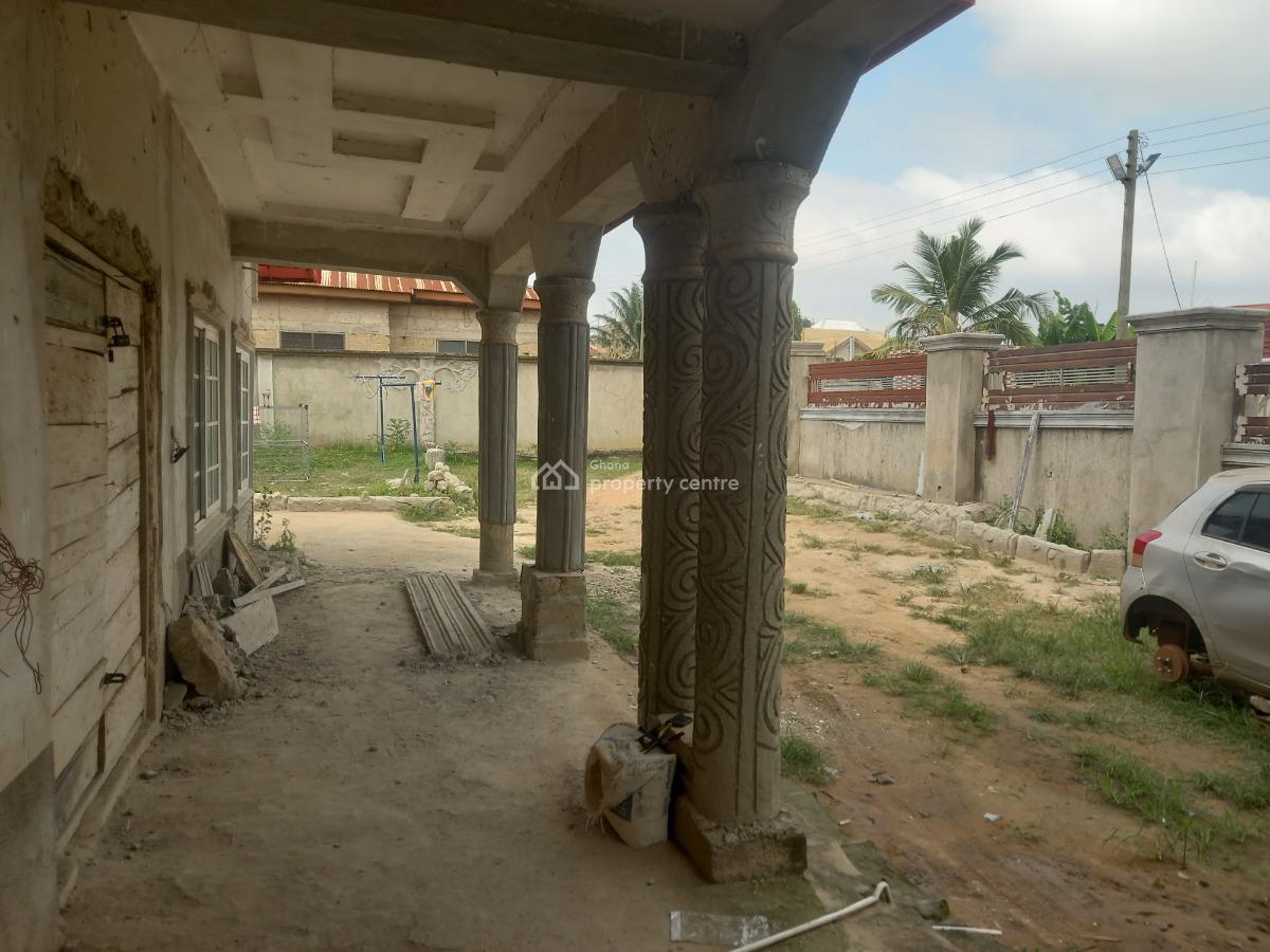 8 Bedrooms, Kenyasi Abrem, Kumasi Metropolitan, Ashanti, House for Sale