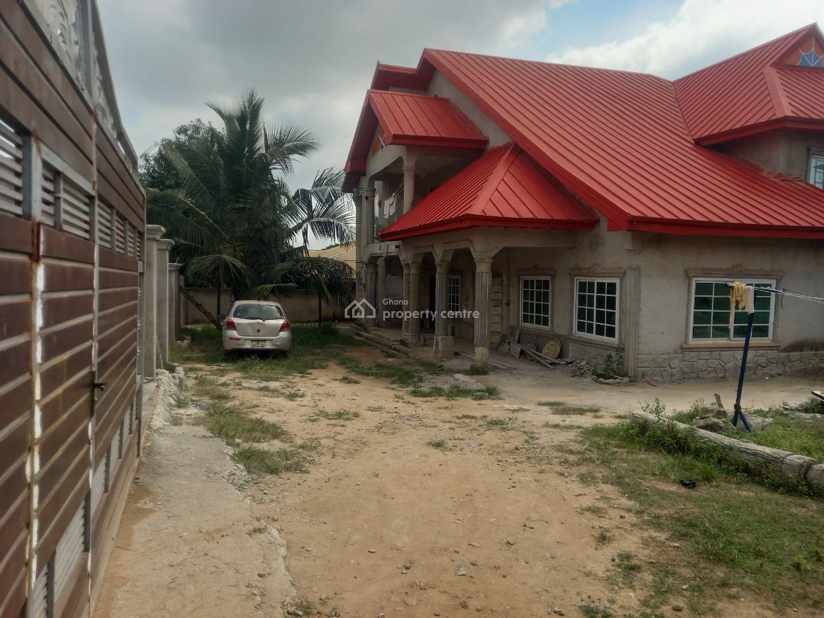 8 Bedrooms, Kenyasi Abrem, Kumasi Metropolitan, Ashanti, House for Sale