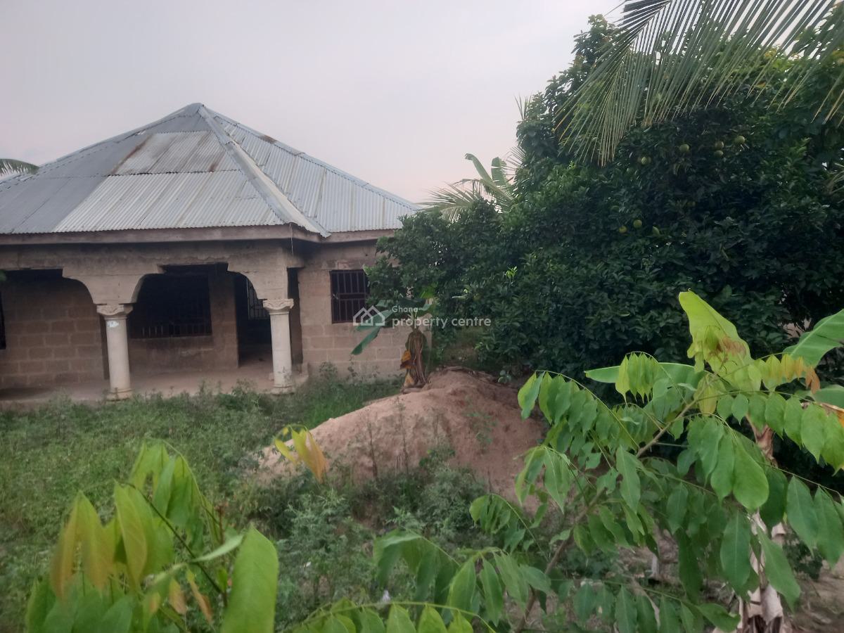 3 Bedrooms, Kenyasi Sisirase/ Mampongteng Korea., Kumasi Metropolitan, Ashanti, House for Sale