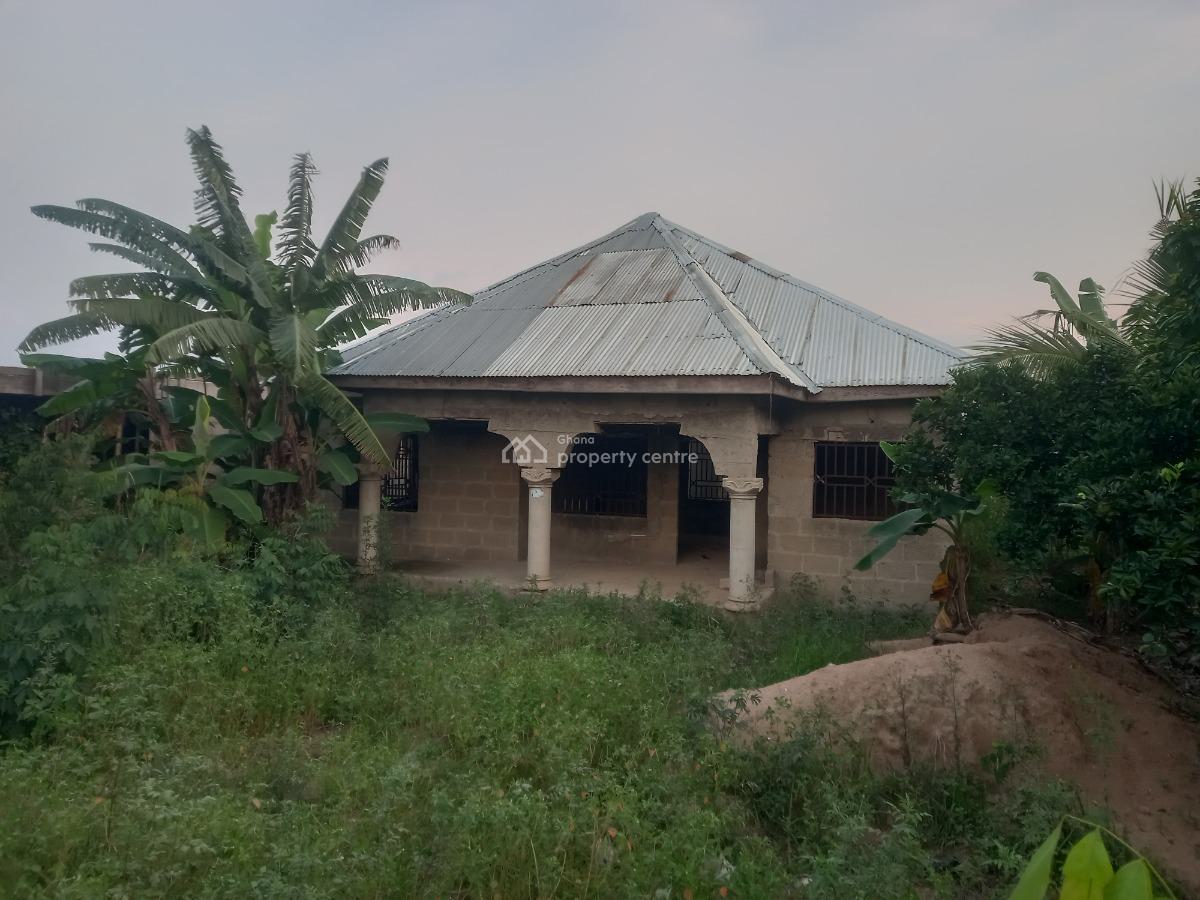3 Bedrooms, Kenyasi Sisirase/ Mampongteng Korea., Kumasi Metropolitan, Ashanti, House for Sale