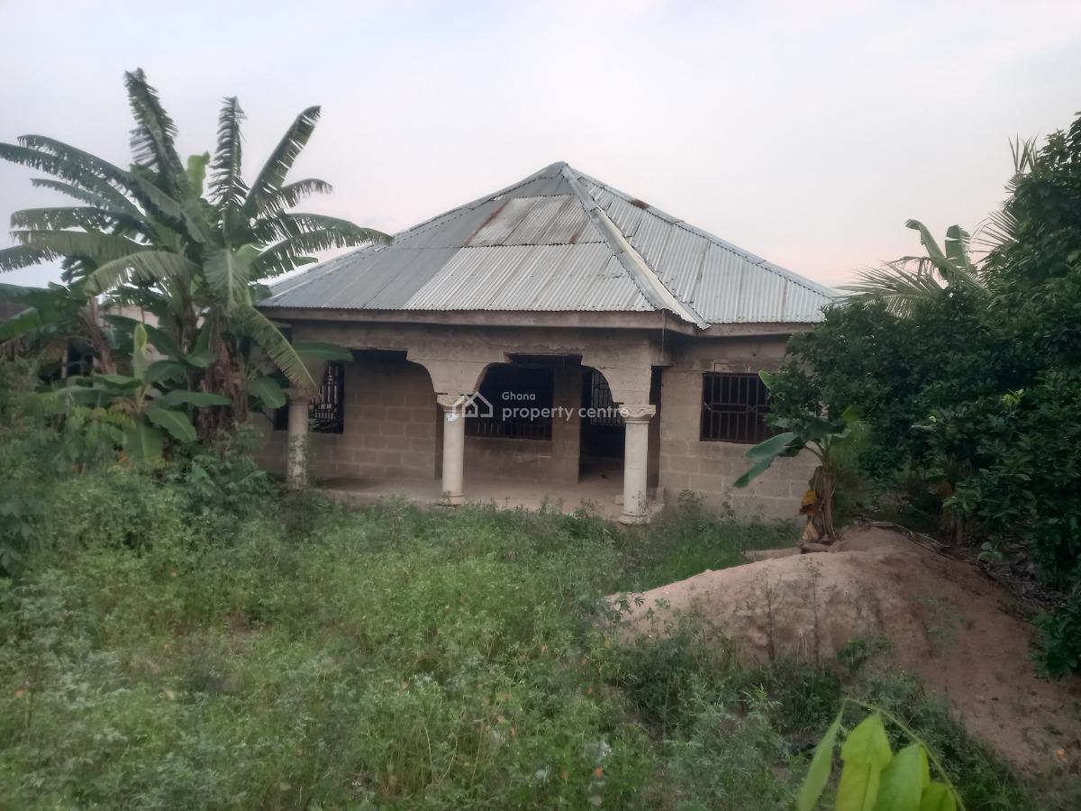 3 Bedrooms, Kenyasi Sisirase/ Mampongteng Korea., Kumasi Metropolitan, Ashanti, House for Sale