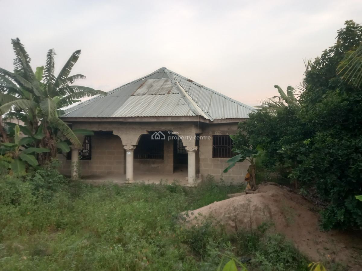 3 Bedrooms, Kenyasi Sisirase/ Mampongteng Korea., Kumasi Metropolitan, Ashanti, House for Sale