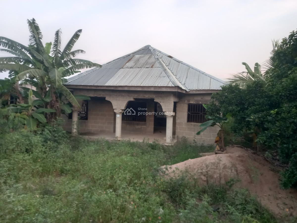 3 Bedrooms, Kenyasi Sisirase/ Mampongteng Korea., Kumasi Metropolitan, Ashanti, House for Sale