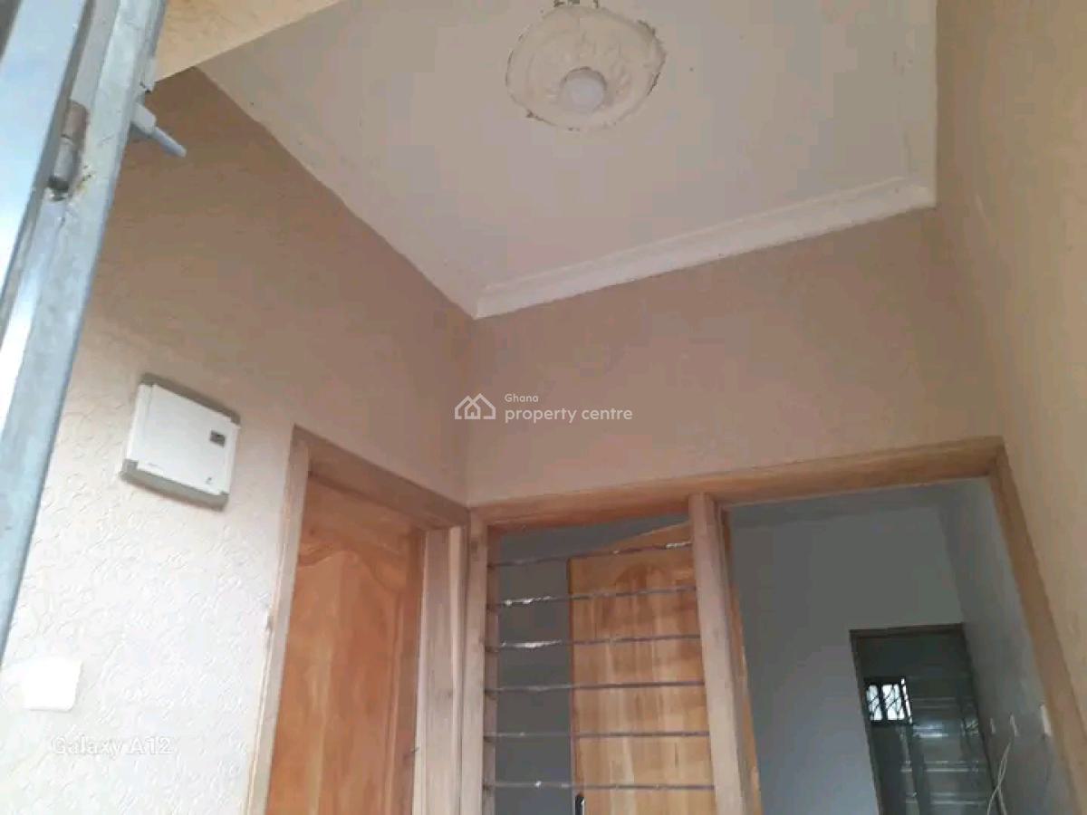 Executive Newly Built Chamber and Hall@ Tseaddo, Tse Addo, Accra, Apartment for Rent