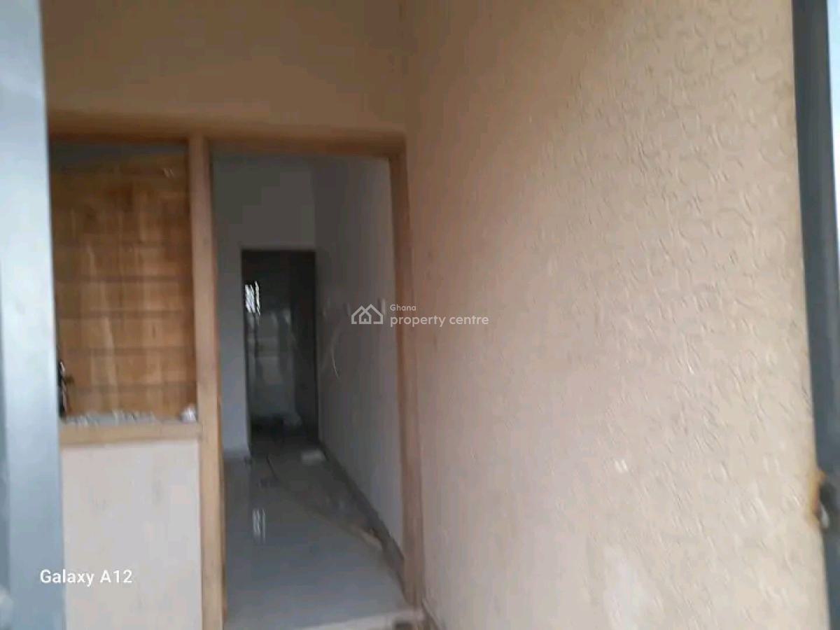 Executive Newly Built Chamber and Hall@ Tseaddo, Tse Addo, Accra, Apartment for Rent