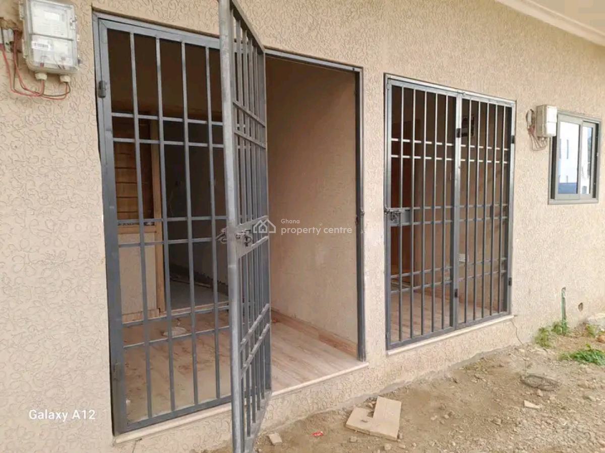 Executive Newly Built Chamber and Hall@ Tseaddo, Tse Addo, Accra, Apartment for Rent