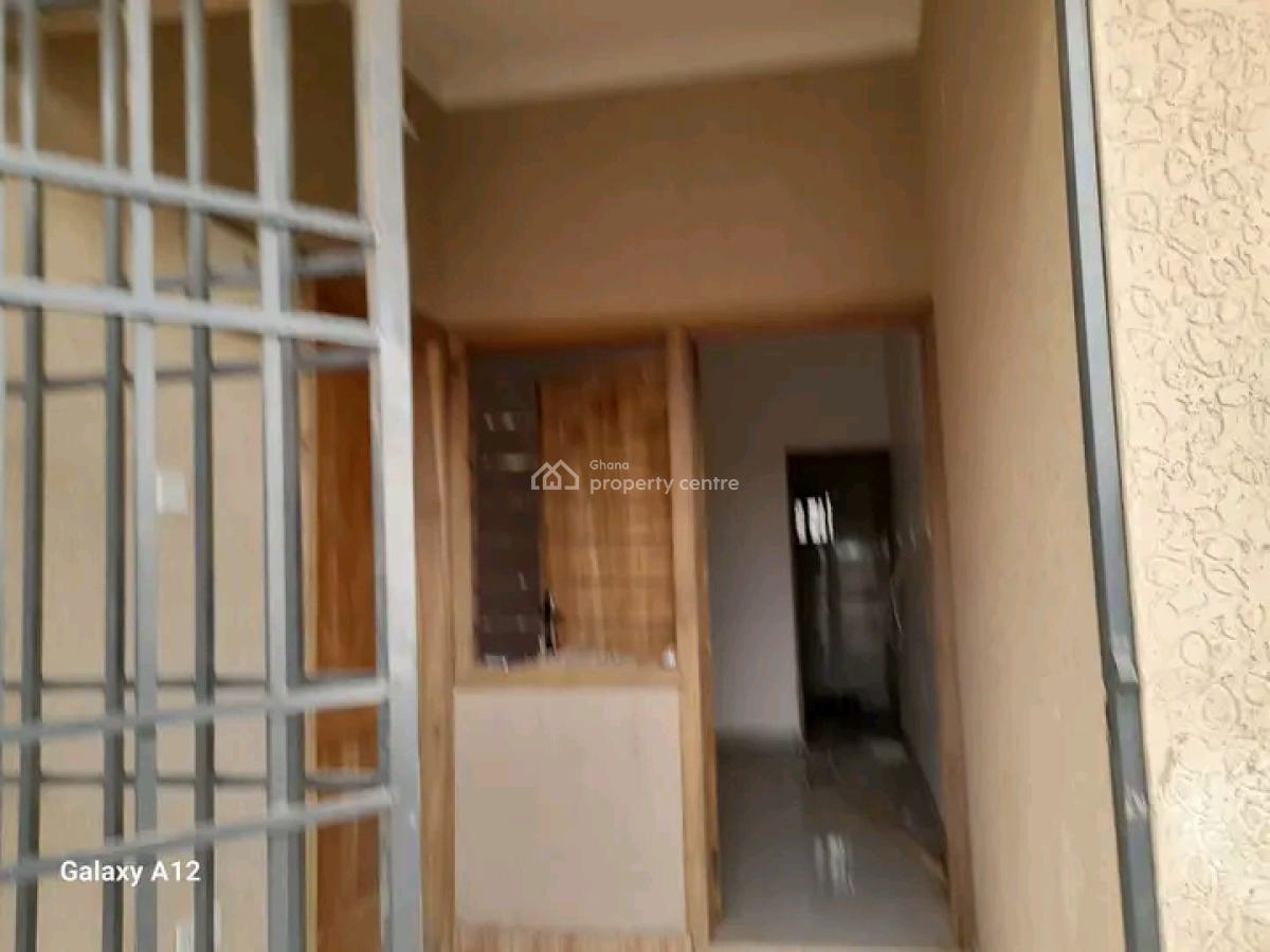 Executive Newly Built Chamber and Hall@ Tseaddo, Tse Addo, Accra, Apartment for Rent