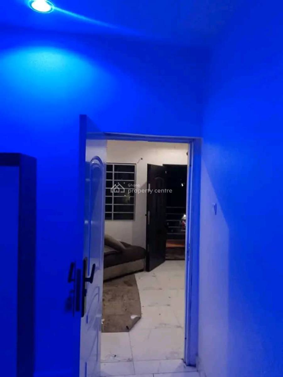 Fairly Used Chamber and Hall @ Abelenkpe, Abelemkpe, Accra, Apartment for Rent