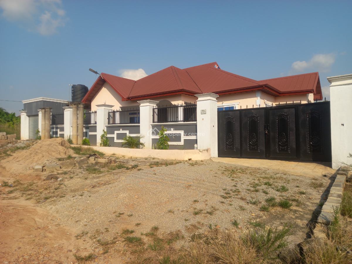 4 Bedrooms, Owhim Amanfrom,  on Abrepo Road., Kumasi Metropolitan, Ashanti, House for Sale