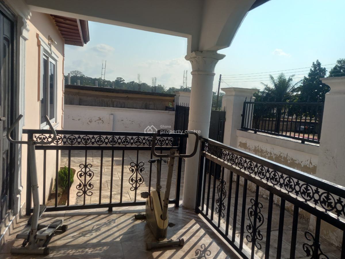 4 Bedrooms, Owhim Amanfrom,  on Abrepo Road., Kumasi Metropolitan, Ashanti, House for Sale