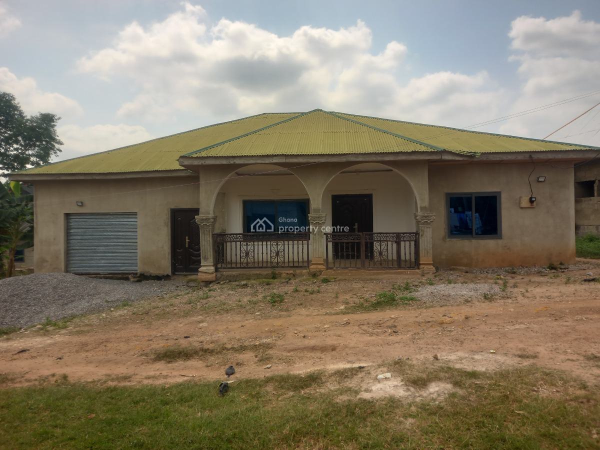 5 Bedrooms, Tano Odumasi,near Kona, on Kumasi Asante Mampong Road., Kumasi Metropolitan, Ashanti, House for Sale