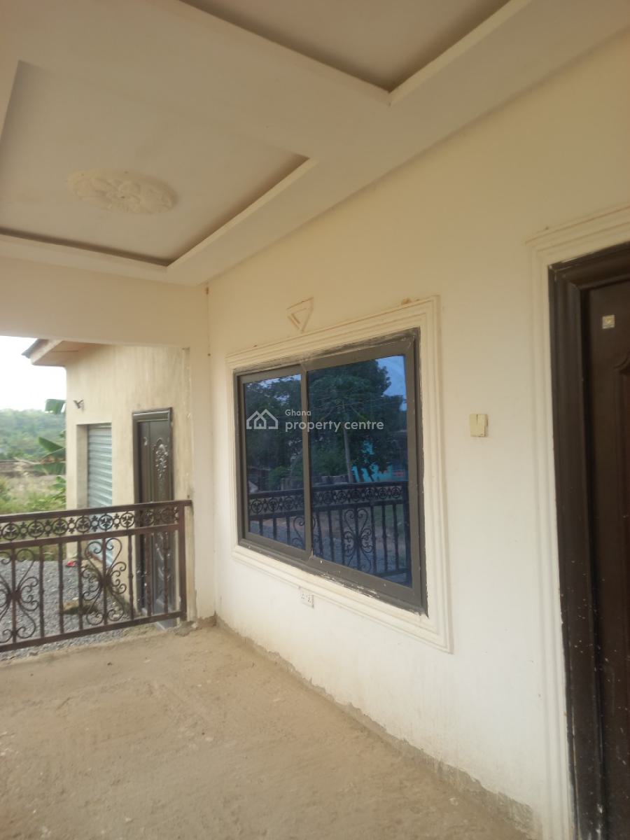 5 Bedrooms, Tano Odumasi,near Kona, on Kumasi Asante Mampong Road., Kumasi Metropolitan, Ashanti, House for Sale