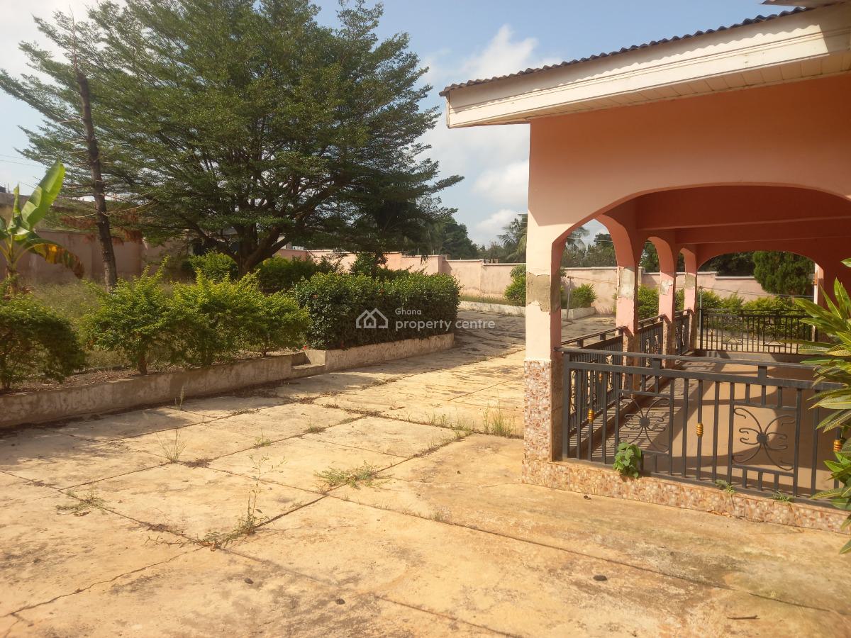 4 Bedrooms  ( Plot Size 130*110) Feet., Esereso, on Atonsu Aputuogya Road., Kumasi Metropolitan, Ashanti, House for Sale