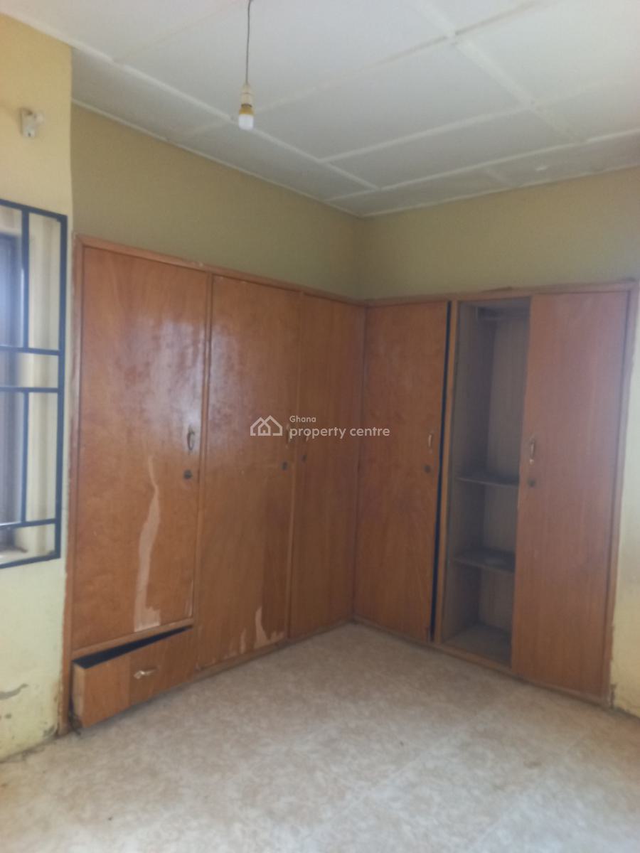 4 Bedrooms  ( Plot Size 130*110) Feet., Esereso, on Atonsu Aputuogya Road., Kumasi Metropolitan, Ashanti, House for Sale