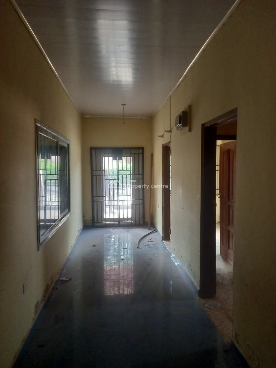4 Bedrooms  ( Plot Size 130*110) Feet., Esereso, on Atonsu Aputuogya Road., Kumasi Metropolitan, Ashanti, House for Sale