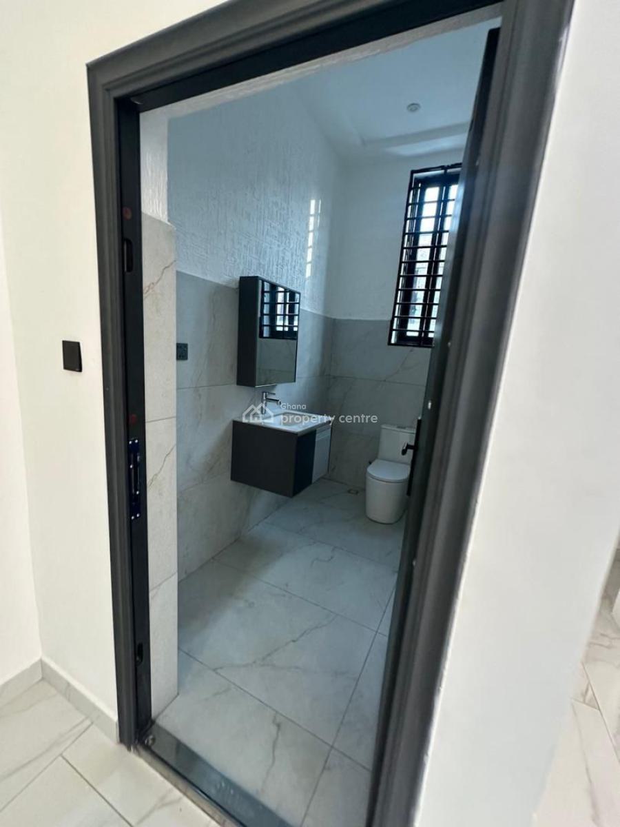 Luxury 4 Bedrooms House, Nanakrom Estate Road, Adenta Municipal, Accra, House for Sale