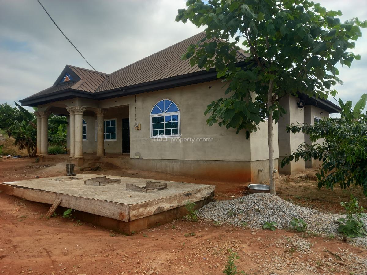 5 Bedrooms, Near Afari Military Hospital, on Abuakwa Nkawie Toase Road, Kumasi Metropolitan, Ashanti, House for Sale