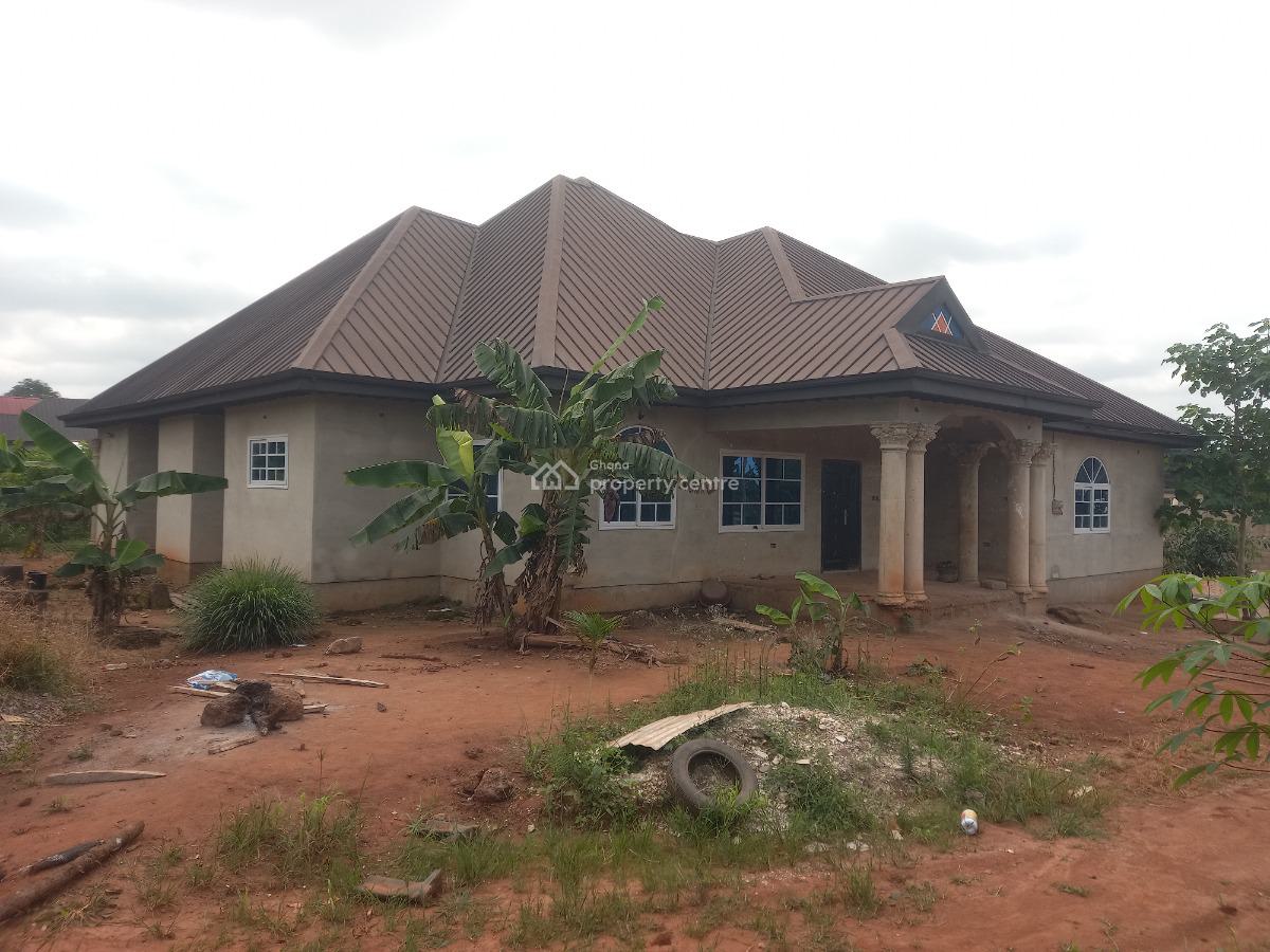 5 Bedrooms, Near Afari Military Hospital, on Abuakwa Nkawie Toase Road, Kumasi Metropolitan, Ashanti, House for Sale