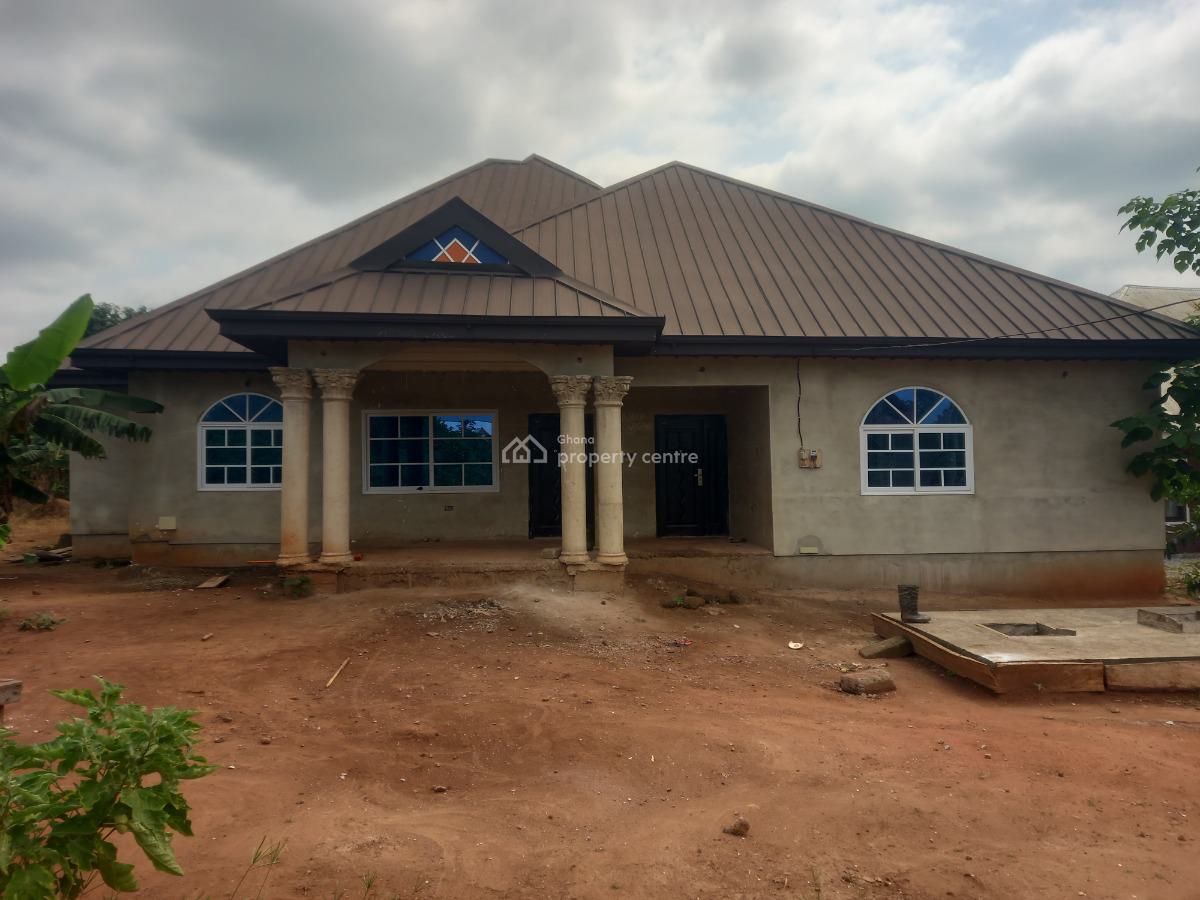 5 Bedrooms, Near Afari Military Hospital, on Abuakwa Nkawie Toase Road, Kumasi Metropolitan, Ashanti, House for Sale