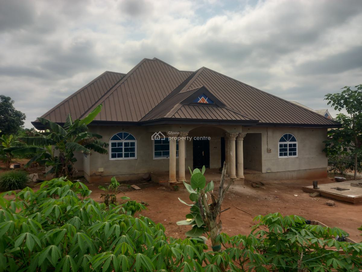 5 Bedrooms, Near Afari Military Hospital, on Abuakwa Nkawie Toase Road, Kumasi Metropolitan, Ashanti, House for Sale